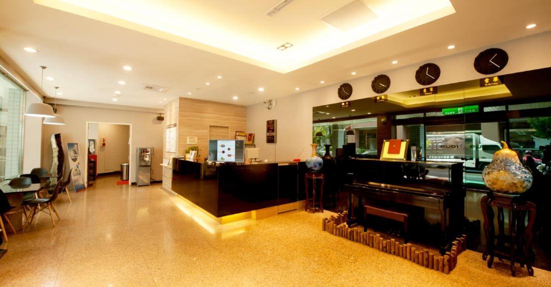 Fudi Hotel Taichung Exterior foto